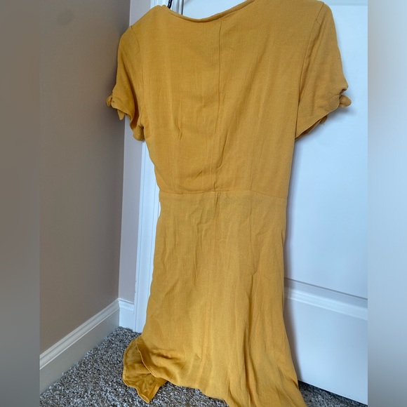 Yellow lulu’s wrap dress - Picture 2 of 2